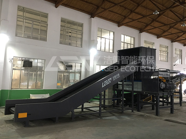 河南做撕碎機的廠家哪家好？撕碎機最好的廠家